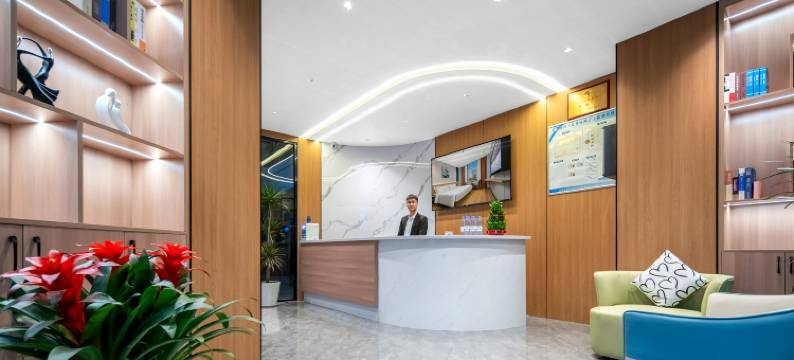 郑州蔓颐酒店(经开第八大街经开中心广场地铁站店)图片