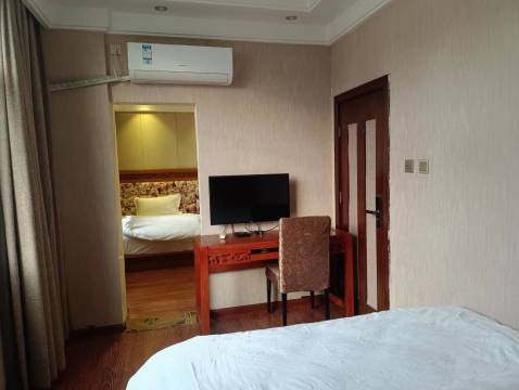 罗平嘉豪精品酒店