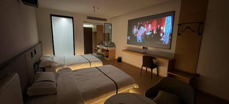 德福电竞酒店(古窑民俗博览区中国陶瓷博物馆店)图片