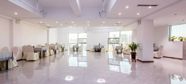 华庭酒店(平泉中心广场店)图片