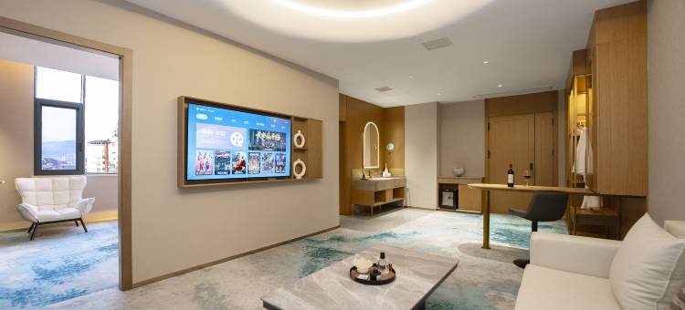 花溪纳莱•谧霖美学酒店Serene&Luxe(景洪曼听公园江边夜市店)图片