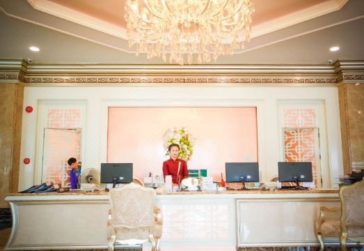 LK Crystal VilleHotel Overview