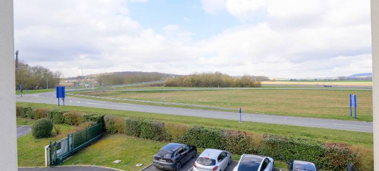 贡比涅图罗特山谷 2 号酒店(B&B HOTEL Compiègne Thourotte)图片