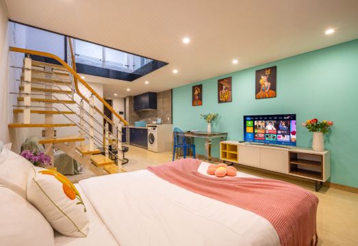 Muen LOFT Light Luxury Apartment (Qingdao North Railway Station Yongnian Road Subway Station) Hotel Overview