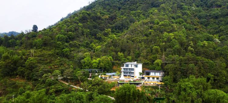 半山听雨民宿图片