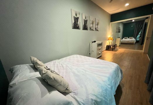 Hibiscus Urban Villa with private pool and water slide (6BR 12pax) Hotel Overview