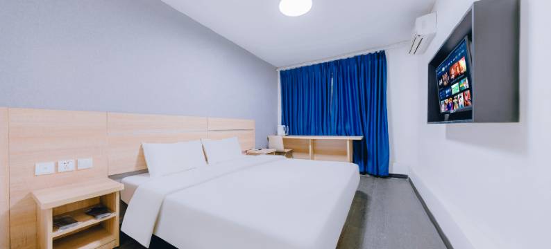 轻住酒店(青岛中央商务区海泊桥地铁站店)图片