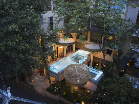 隅野UOYENHOTEL(告庄西双景星光夜市店)