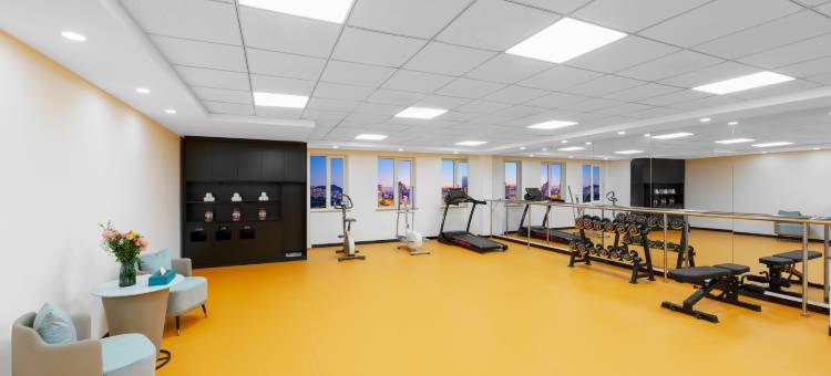 大连火车站中山广场颐居酒店图片