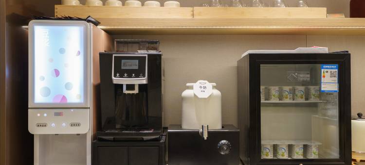 云栖酒店(丹东宽甸店)图片