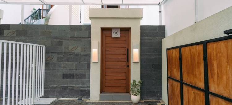 拉瓦纳萨哈德瓦库塔日落别墅(The Lavana Sahadewa Villa Kuta Sunset)图片