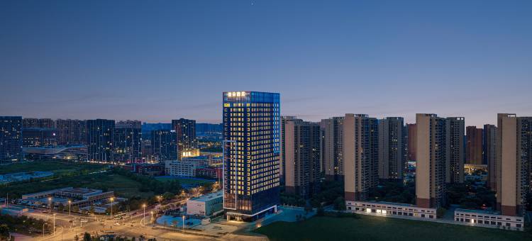 武汉张家湾省人民医院洪山院区亚朵酒店图片