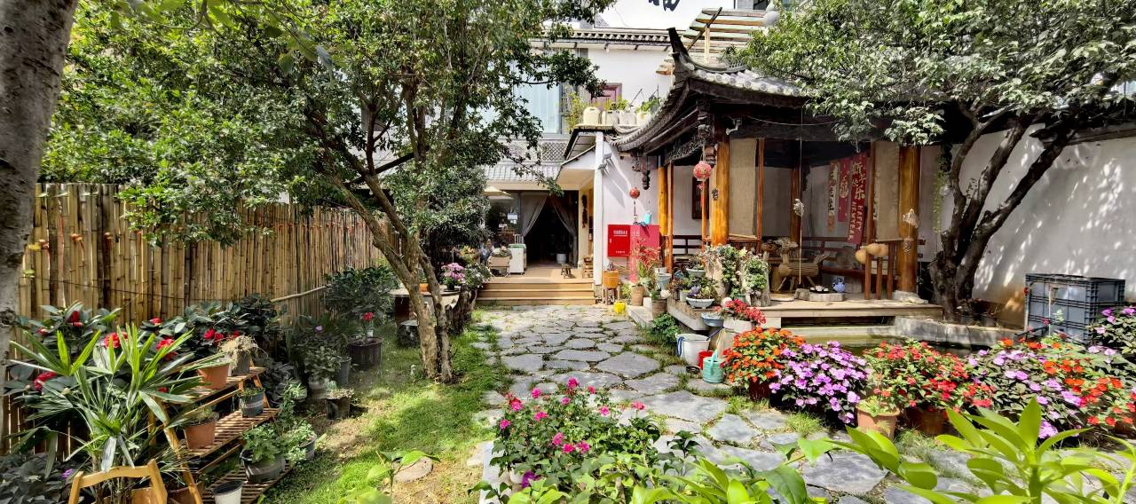 箐梅雅亭·洱海畔·雅院悠居度假美宿 (洱海龙龛码头店)图片