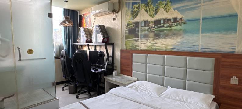 铭阳电竞酒店(郑州高铁东站店)图片