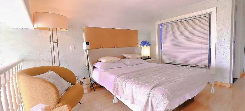 花间曼邸民宿(东方体育中心店)图片