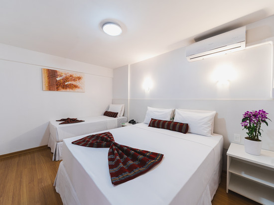 纳西奥纳尔因酒店库里提巴站购物中心