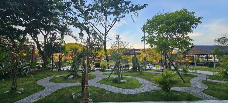 Intimate Riverside Resort Vang Vieng图片