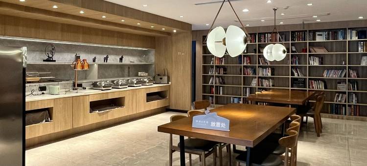 汉庭优佳酒店(南京航空航天大学将军路校区翠屏山地铁站店)图片