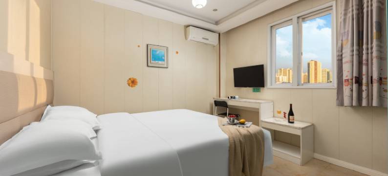 云泊轻悦酒店(红钢城地铁站武汉站店)图片