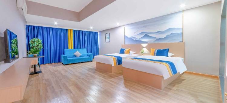 亚信电竞民宿(玉林步行街店)图片