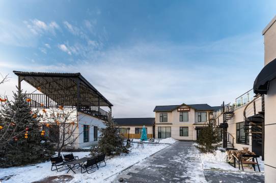 花筑·麓隐别院(长白山高铁站二道白河店)图片