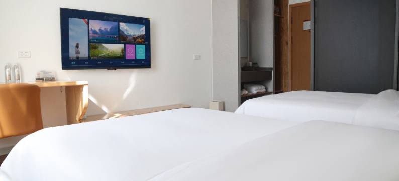 阳光民宿(杞麓湖湿地公园店)图片