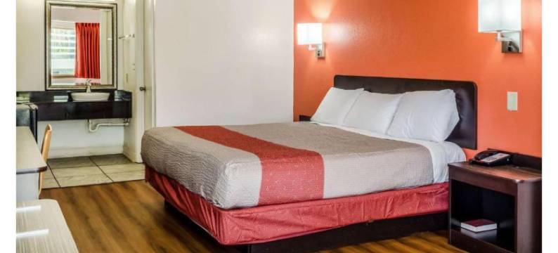 阿拉巴马萨拉兰德 6 号汽车旅馆(Motel 6 Saraland, Al)图片