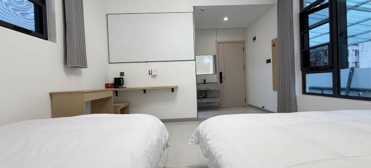 暖森民宿(开封万岁山武侠城清明上河园店)图片