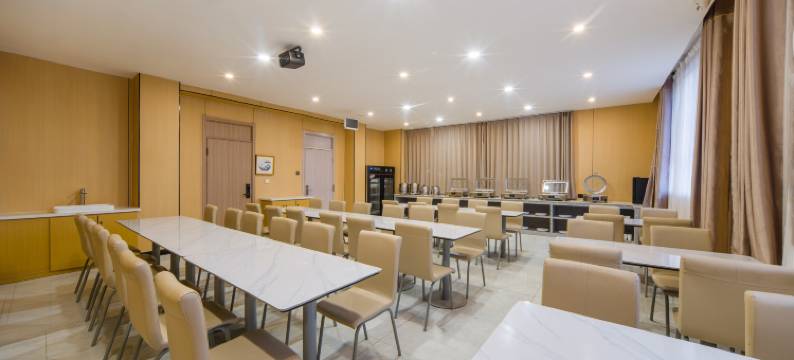 艺龙万国酒店(喀什古城万达店)图片