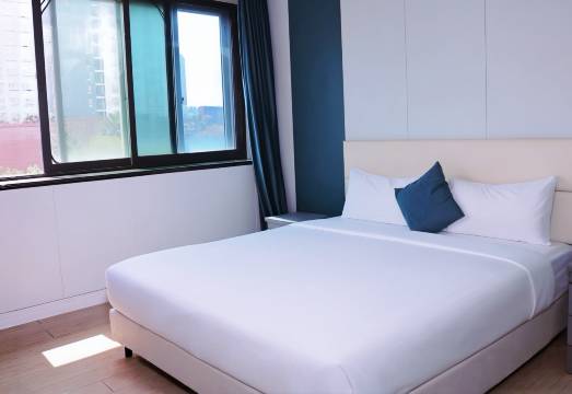 台州一鑫商务宾馆(台州路桥十里长街店)