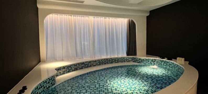 乐山云上汤池酒店(乐山高铁站世豪广场店)图片