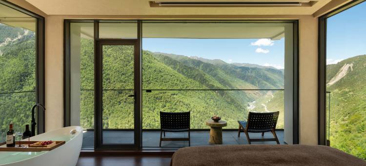 云栖岄·弥氧雪山悬崖民宿(双桥沟店)图片