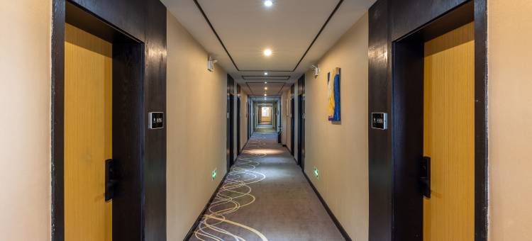 希岸·轻雅酒店(西宁火车站店)图片