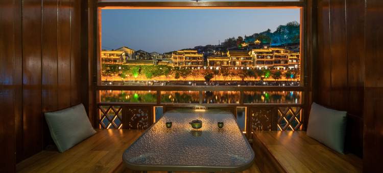 凤凰玖虞轩·梦江景民宿雪桥店图片