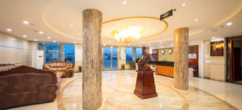 乌兰布统天和假日酒店图片