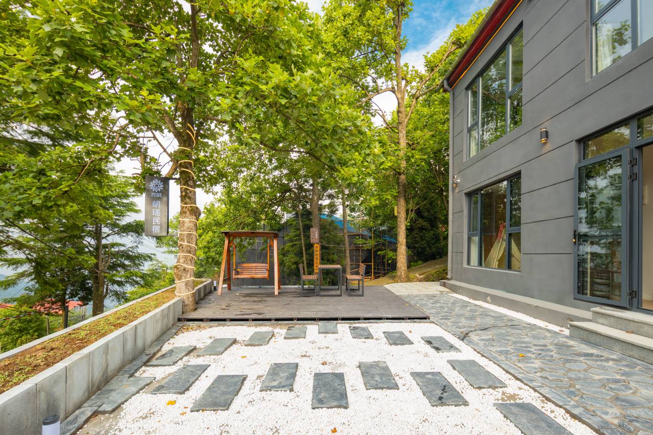 花筑·庐山岄瑶民宿(庐山山上小天池店)图片