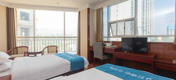 华驿精选酒店(泰安高铁站刘老根大舞台店)图片