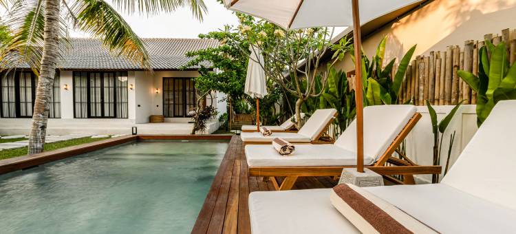Hijau Villa by EVDEkimi – 迷人的兩房度假別墅，附泳池(Hijau Villa by EVDEkimi – Charming 2BR escape w/pool, outdoor lounge, lush garden)图片