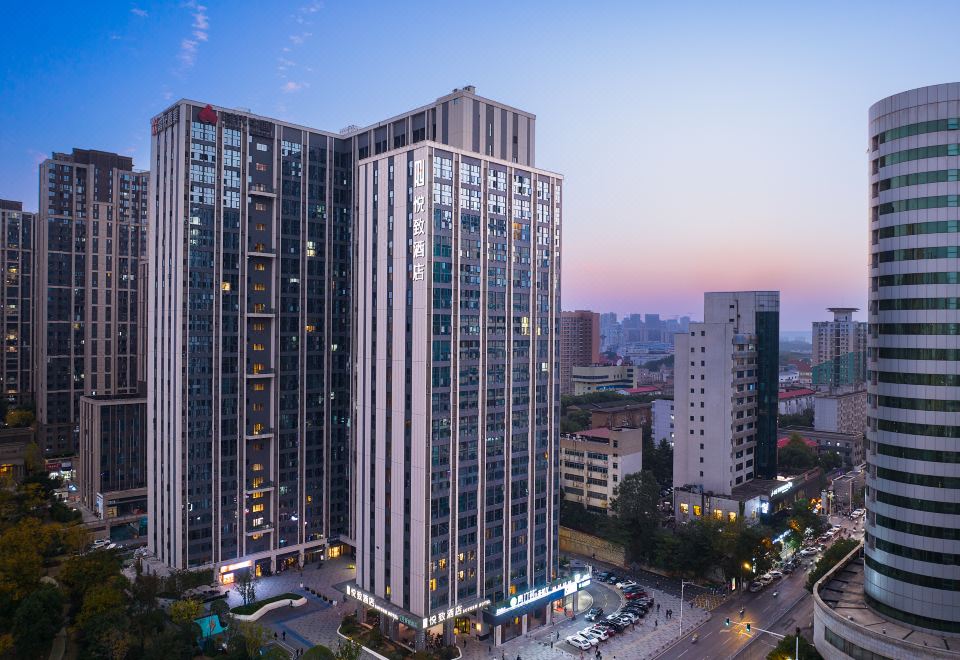 悦致酒店(长沙五一广场黄土岭地铁站店)外景图