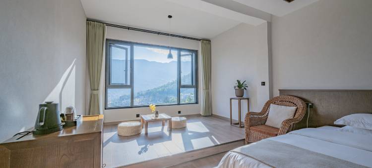 鸡足山远方的家民宿图片