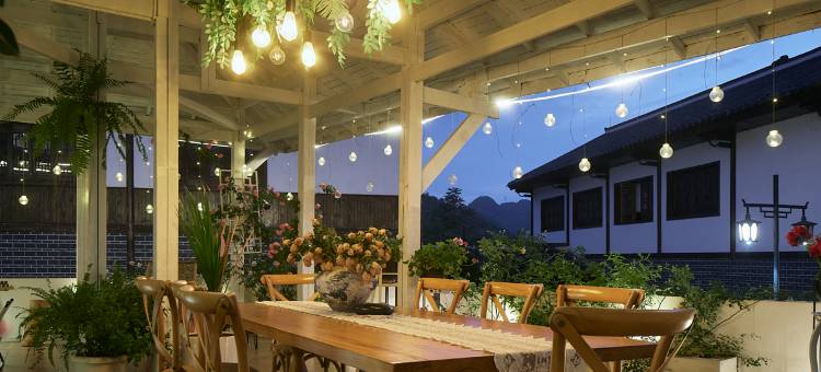 木玖居亲子园林咖啡莫奈花园HolidayVilla度假美宿(青岩古镇店)图片