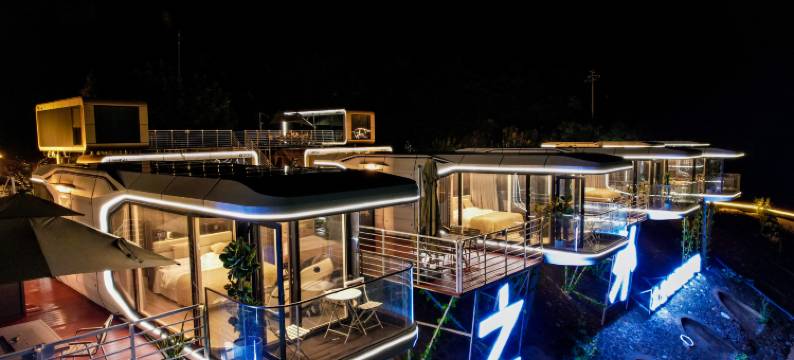 时间之外太空舱露营基地(太行山八泉峡店)图片