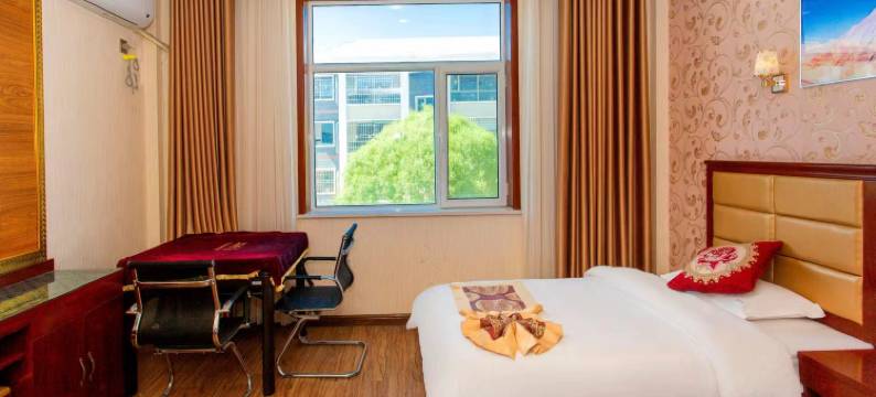 鸿天宾馆(丹霞口文旅小镇店)图片