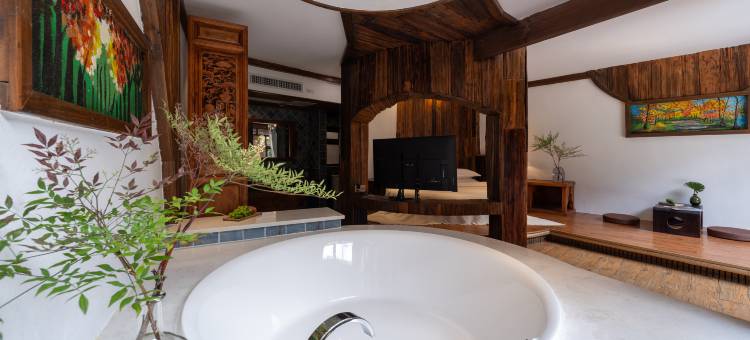 古井•侘寂风日照金山美学设计师360度古城雪山屋顶咖啡美宿图片