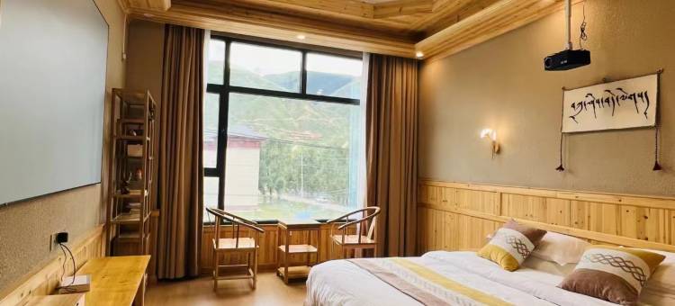 石渠宗吉酒店图片