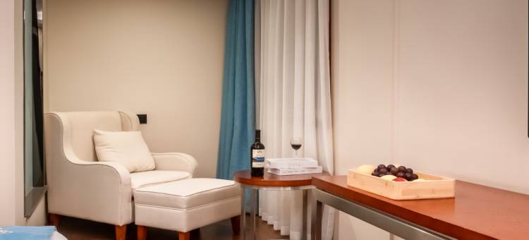 盛方大酒店(左贡店)图片