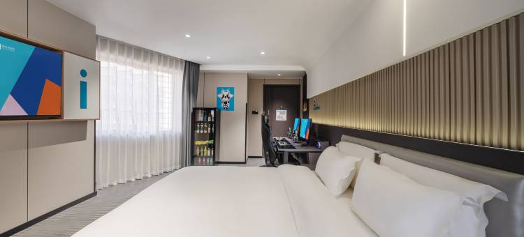 爱电竞酒店(重庆杨家坪步行街地铁站店)图片