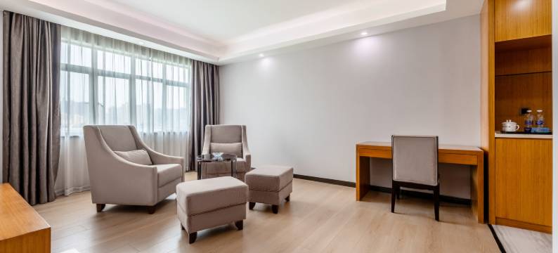 水岸轻居酒店(中山坦洲明珠站店)图片