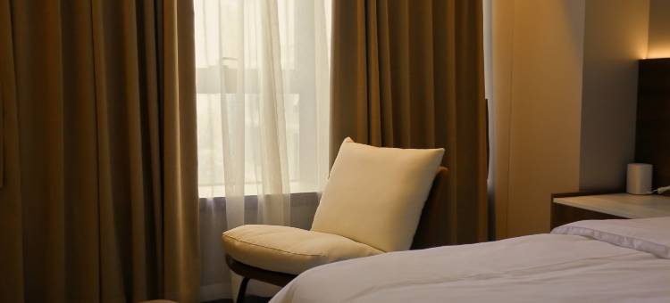 壹休·智能民宿(市行政中心地铁站店)图片