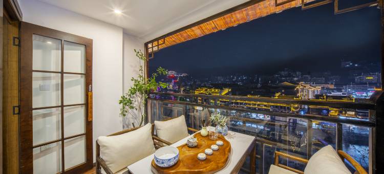 悠悠水畔•高端江景民宿(凤凰古城景区南华门店)图片